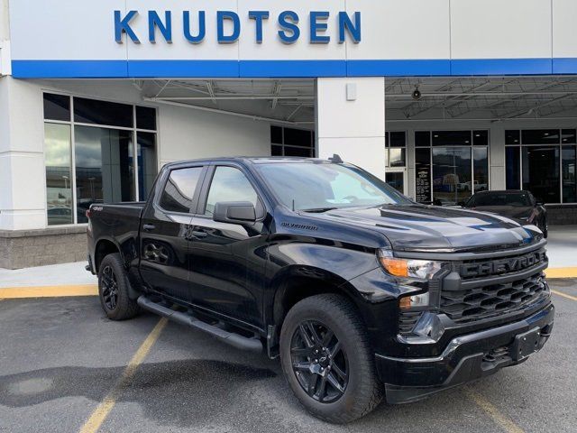 2024 Chevrolet Silverado 1500 Custom