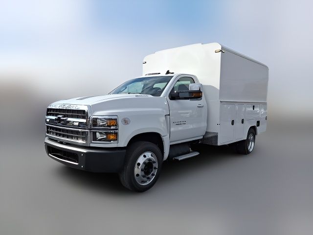 2024 Chevrolet Silverado MD LT