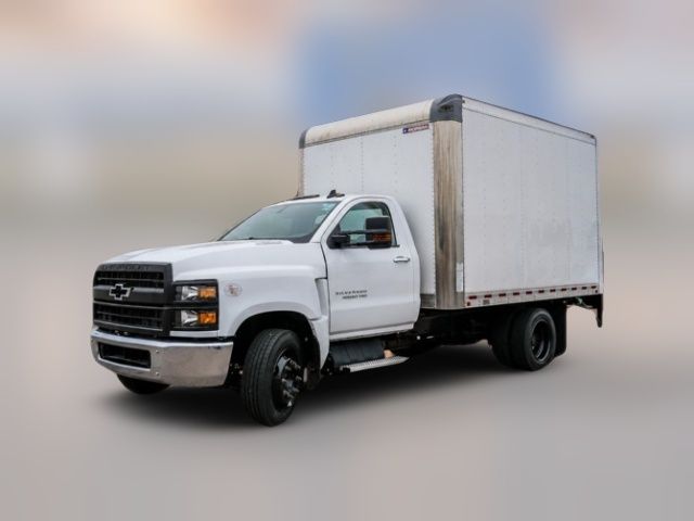 2024 Chevrolet Silverado MD LT