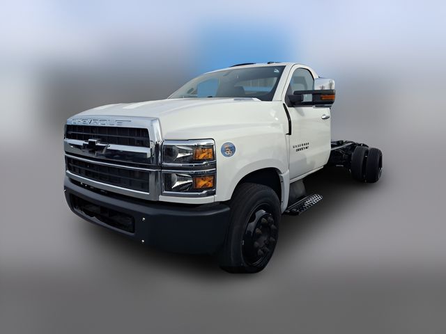 2024 Chevrolet Silverado MD LT