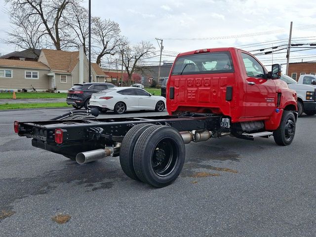 2024 Chevrolet Silverado MD LT