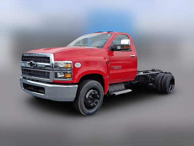 2024 Chevrolet Silverado MD LT