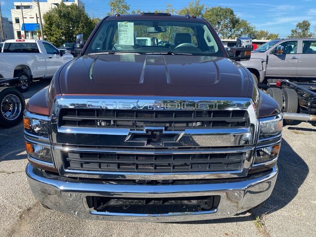 2024 Chevrolet Silverado MD LT