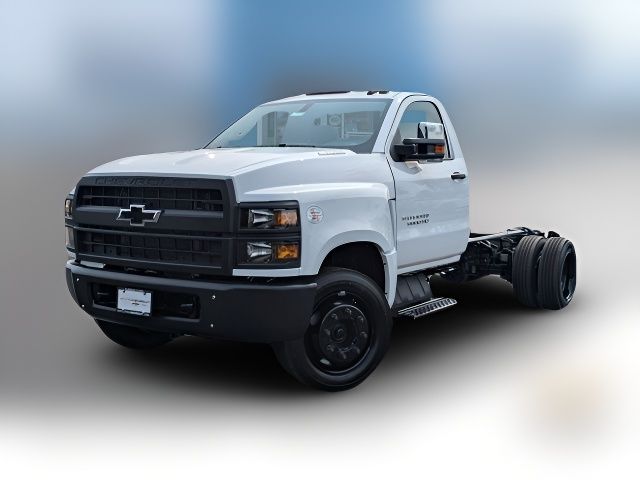 2024 Chevrolet Silverado MD LT