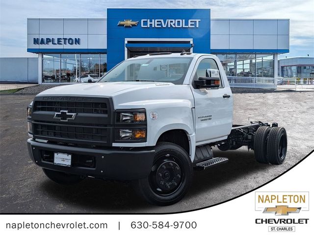 2024 Chevrolet Silverado MD LT