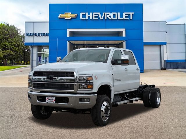 2024 Chevrolet Silverado MD LT