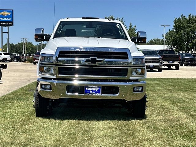 2024 Chevrolet Silverado MD LT