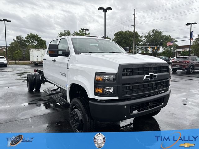 2024 Chevrolet Silverado MD LT