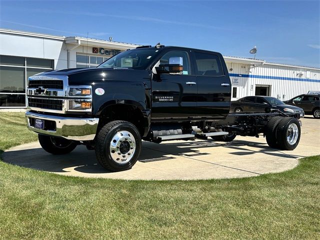 2024 Chevrolet Silverado MD LT