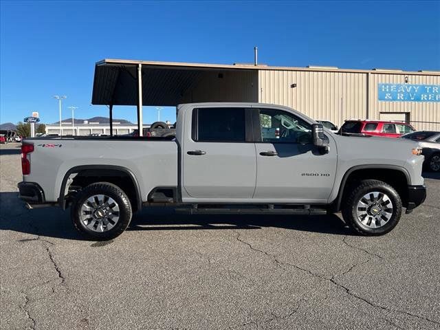 2024 Chevrolet Silverado 2500HD Custom