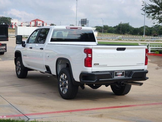 2024 Chevrolet Silverado 2500HD Custom