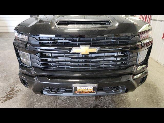 2024 Chevrolet Silverado 2500HD Custom