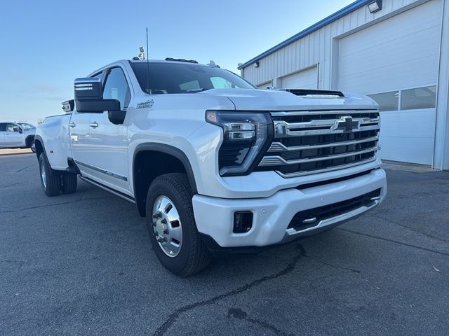 2024 Chevrolet Silverado 3500HD High Country