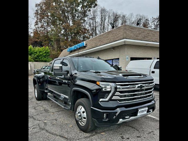 2024 Chevrolet Silverado 3500HD High Country