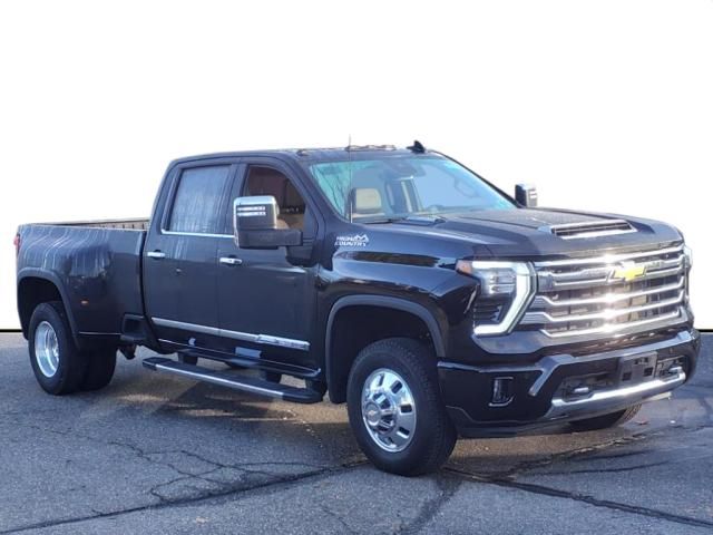 2024 Chevrolet Silverado 3500HD High Country