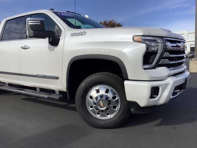 2024 Chevrolet Silverado 3500HD High Country