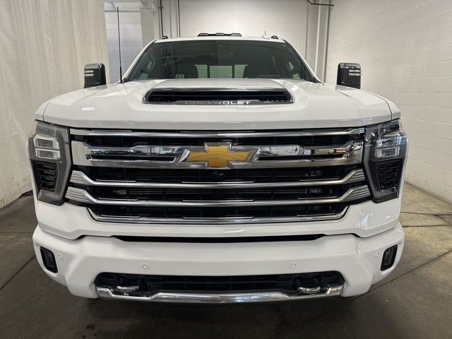 2024 Chevrolet Silverado 3500HD High Country