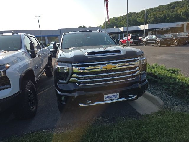 2024 Chevrolet Silverado 3500HD High Country