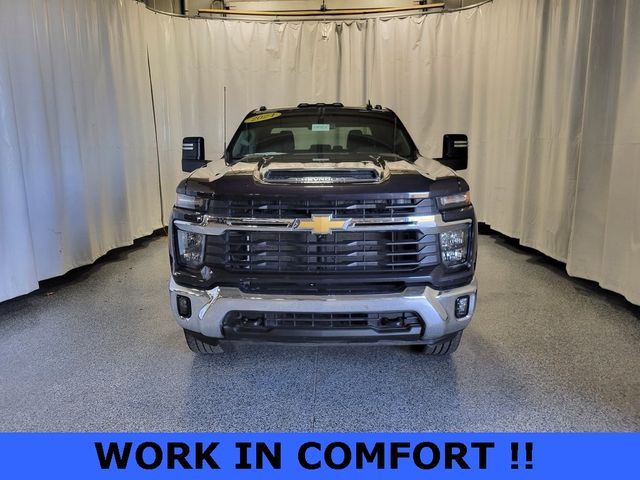 2024 Chevrolet Silverado 3500HD LT