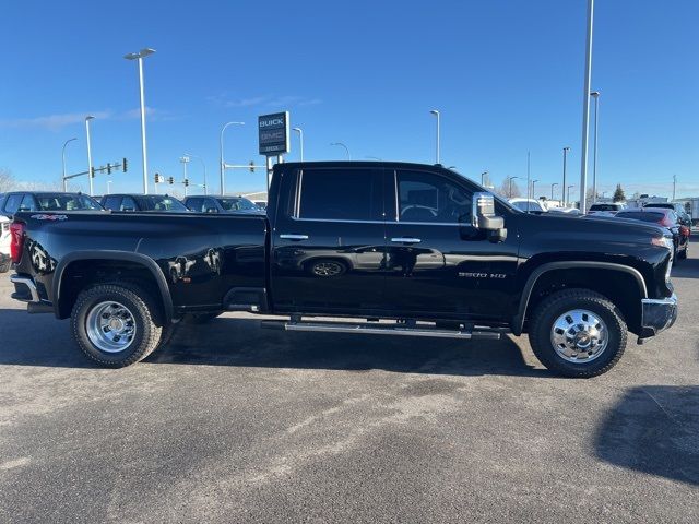 2024 Chevrolet Silverado 3500HD LTZ