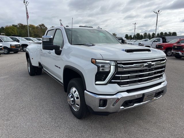 2024 Chevrolet Silverado 3500HD LTZ