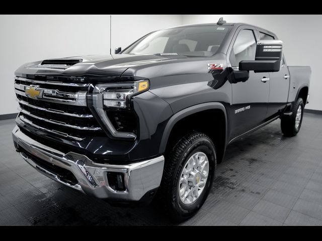 2024 Chevrolet Silverado 3500HD LTZ