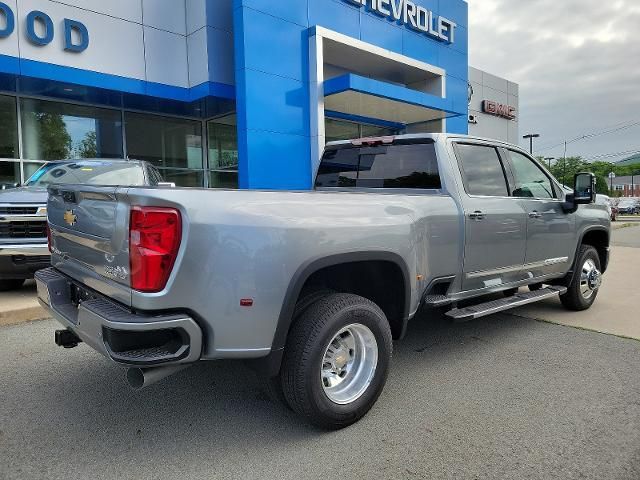 2024 Chevrolet Silverado 3500HD High Country