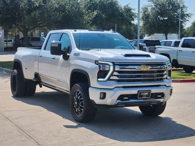 2024 Chevrolet Silverado 3500HD High Country