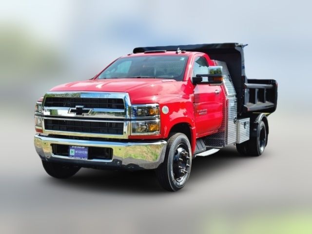 2024 Chevrolet Silverado MD LT