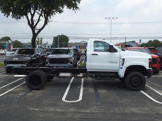 2024 Chevrolet Silverado MD Work Truck