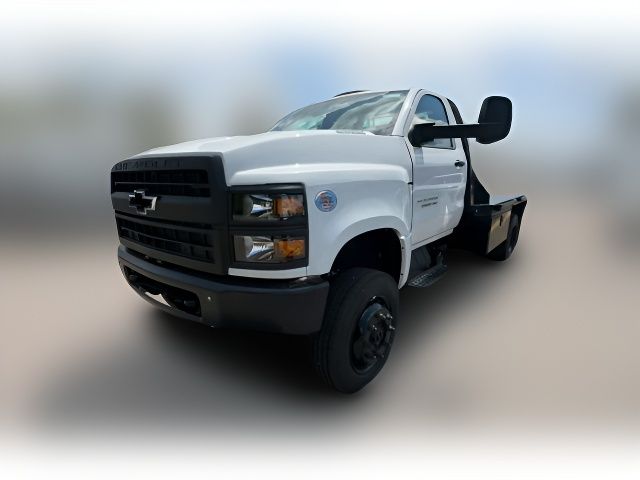 2024 Chevrolet Silverado MD LT