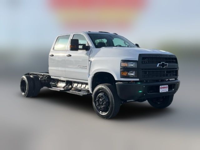 2024 Chevrolet Silverado MD LT