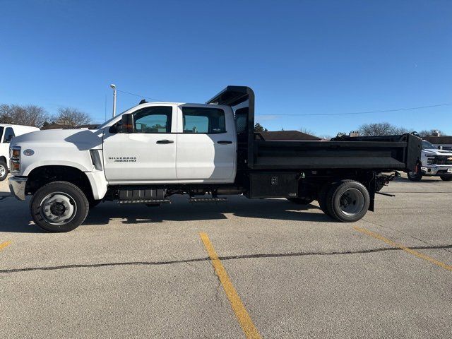 2024 Chevrolet Silverado MD LT