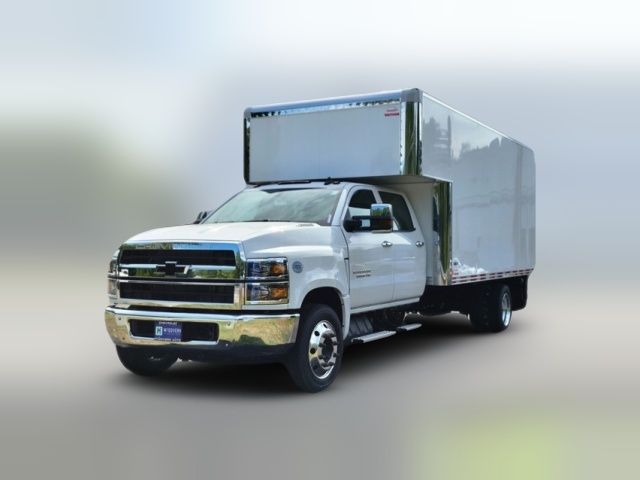 2024 Chevrolet Silverado MD LT