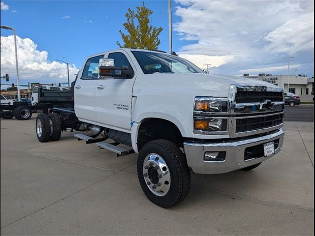 2024 Chevrolet Silverado MD LT