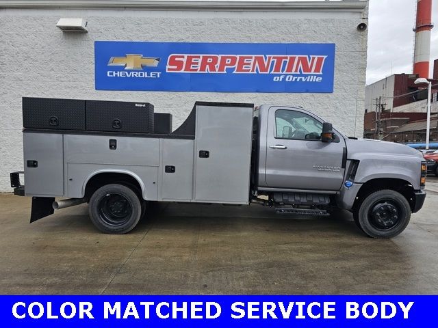 2024 Chevrolet Silverado MD LT