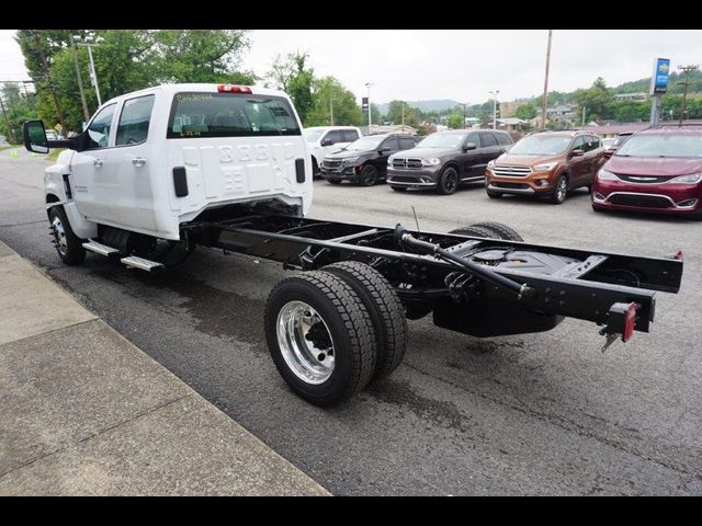 2024 Chevrolet Silverado MD LT