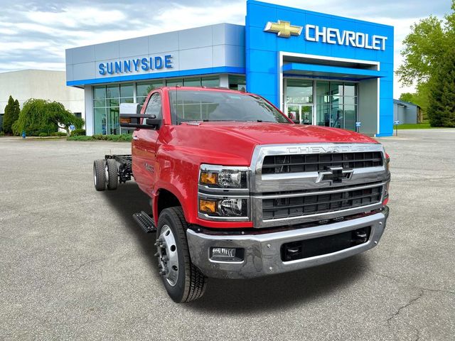 2024 Chevrolet Silverado MD LT