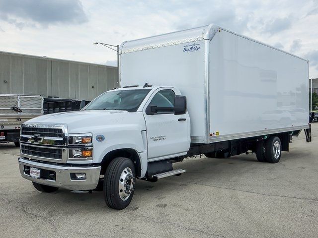 2024 Chevrolet Silverado MD LT