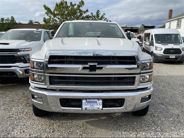 2024 Chevrolet Silverado MD LT