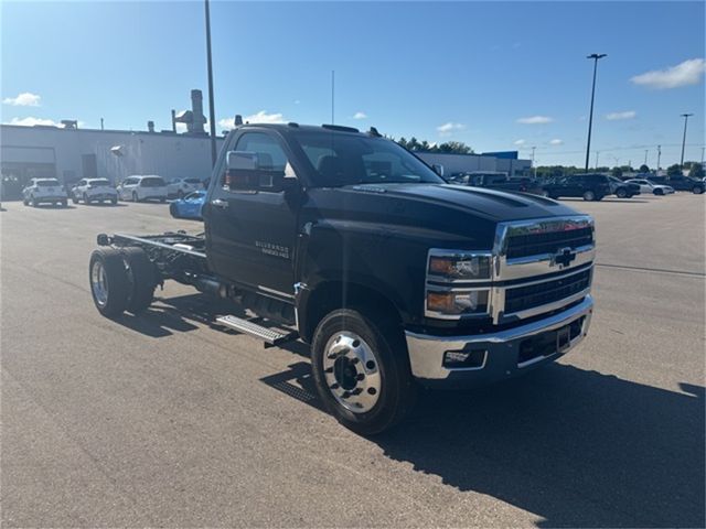 2024 Chevrolet Silverado MD LT