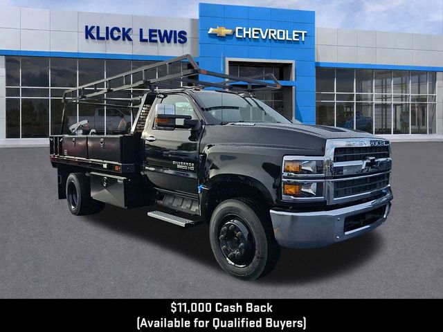 2024 Chevrolet Silverado MD LT