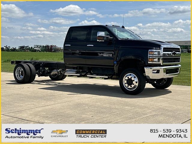 2024 Chevrolet Silverado MD LT