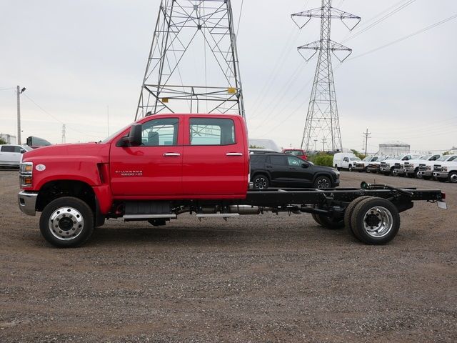 2024 Chevrolet Silverado MD LT