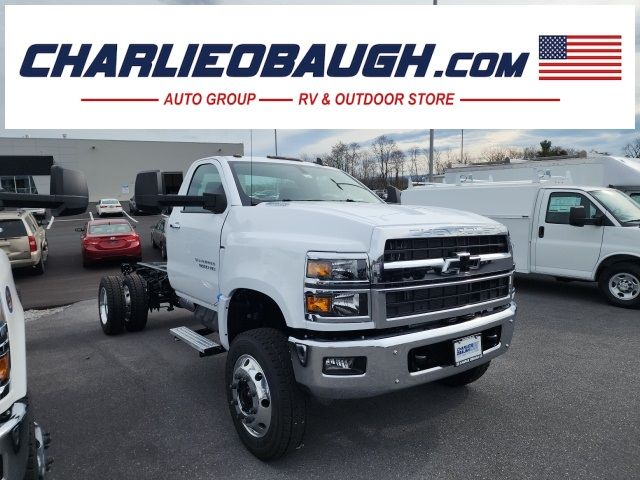 2024 Chevrolet Silverado MD LT