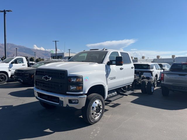 2024 Chevrolet Silverado MD LT