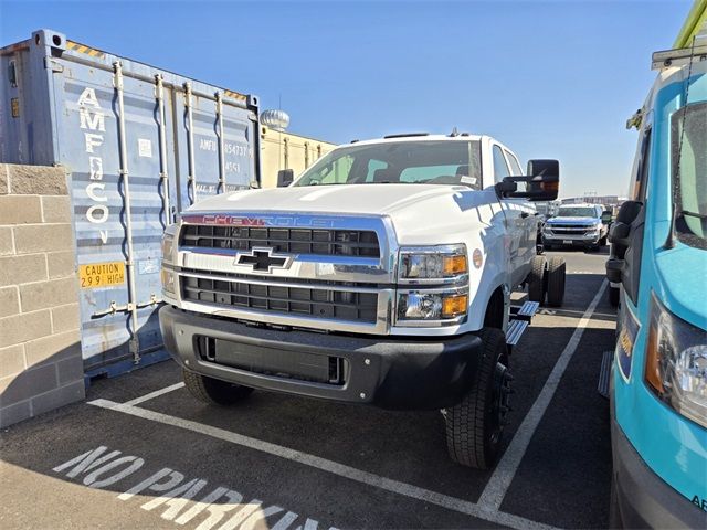 2024 Chevrolet Silverado MD LT