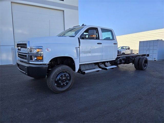 2024 Chevrolet Silverado MD LT