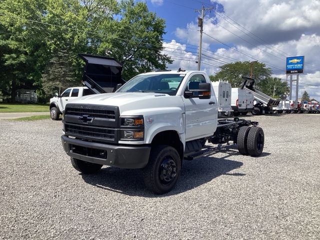 2024 Chevrolet Silverado MD LT