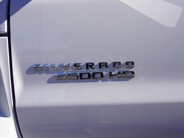 2024 Chevrolet Silverado MD 